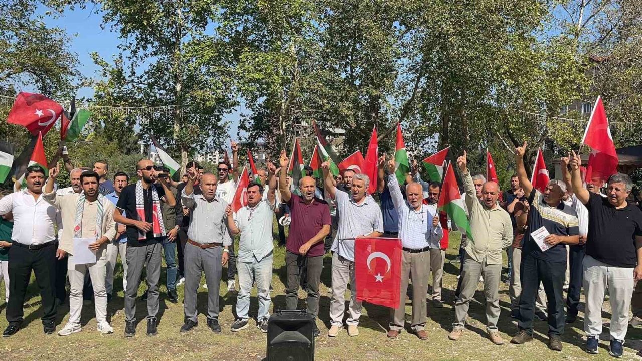 Osmaniye’de vatandaşlar Sumud filosu ve Gazze halkına destek verdi