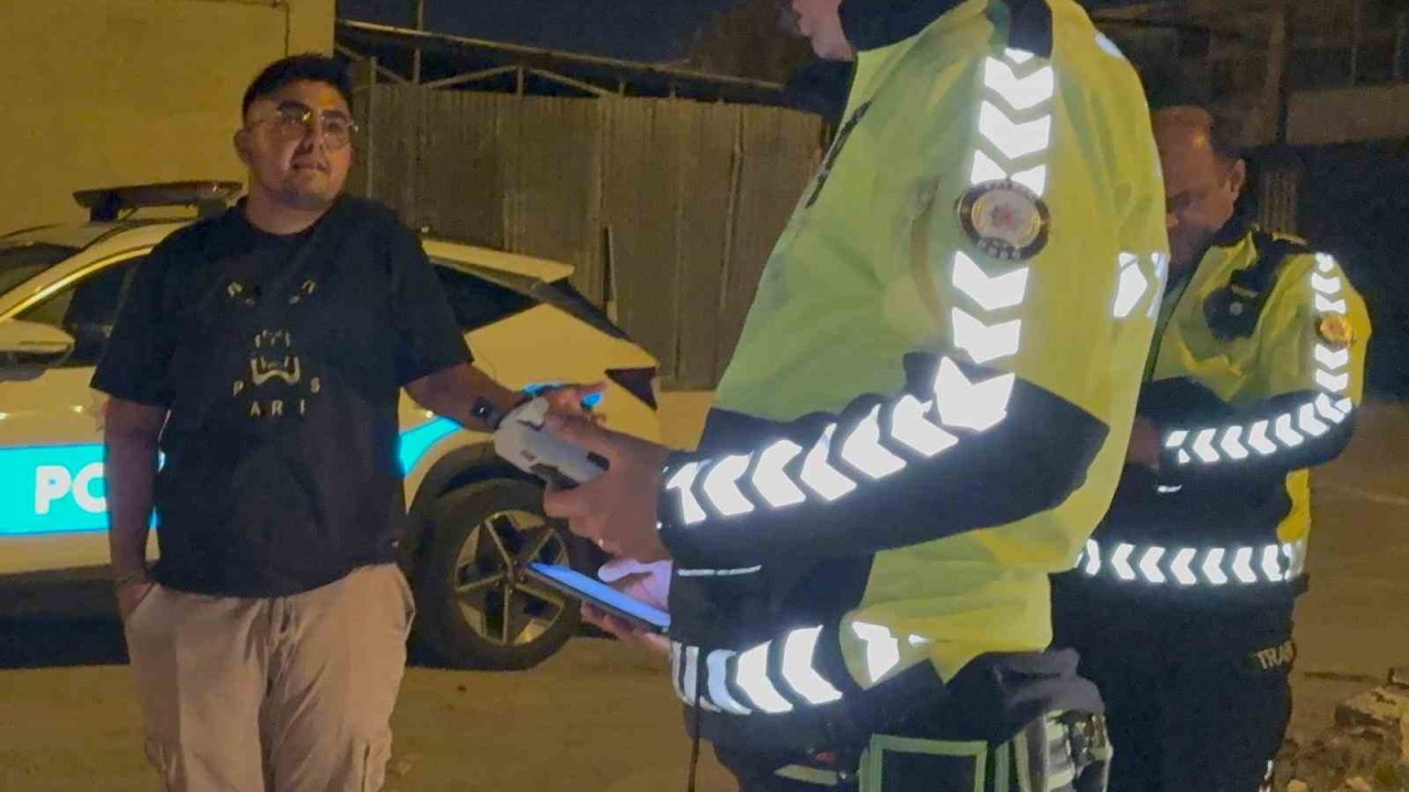 Plakasız trafiğe çıkan sürücü ‘dur’ ihtarına uymadı: 17 bin 879 TL para cezası yazıldı