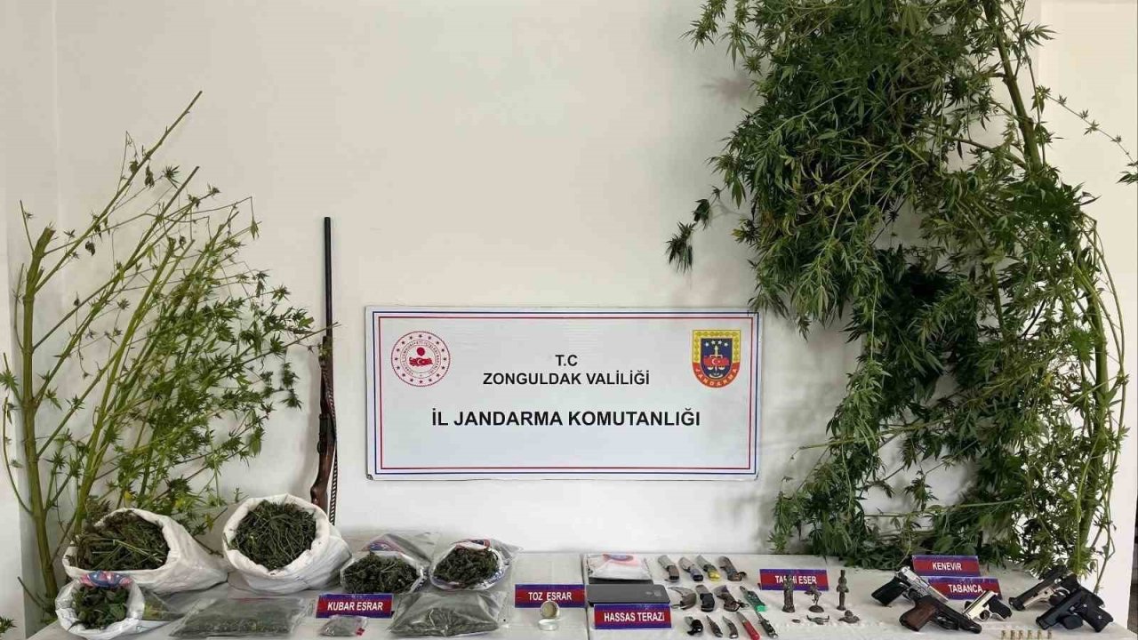 Jandarmadan narkotik operasyonu: 5 gözaltı