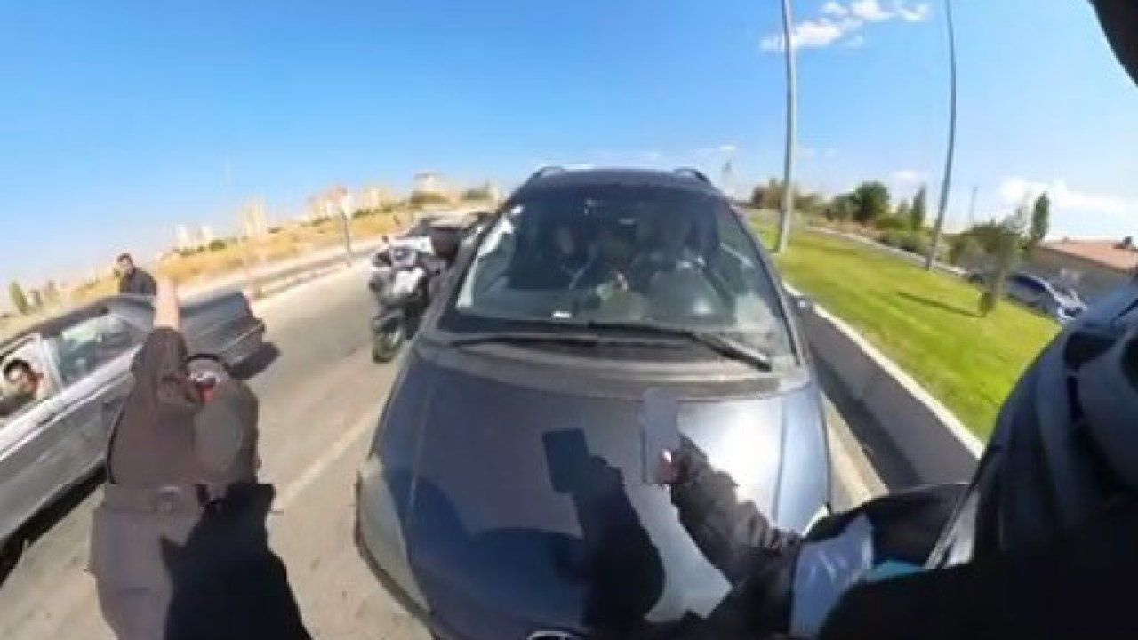 Trafikteki kavgada gözaltına alınan 2 şahıs serbest bırakıldı