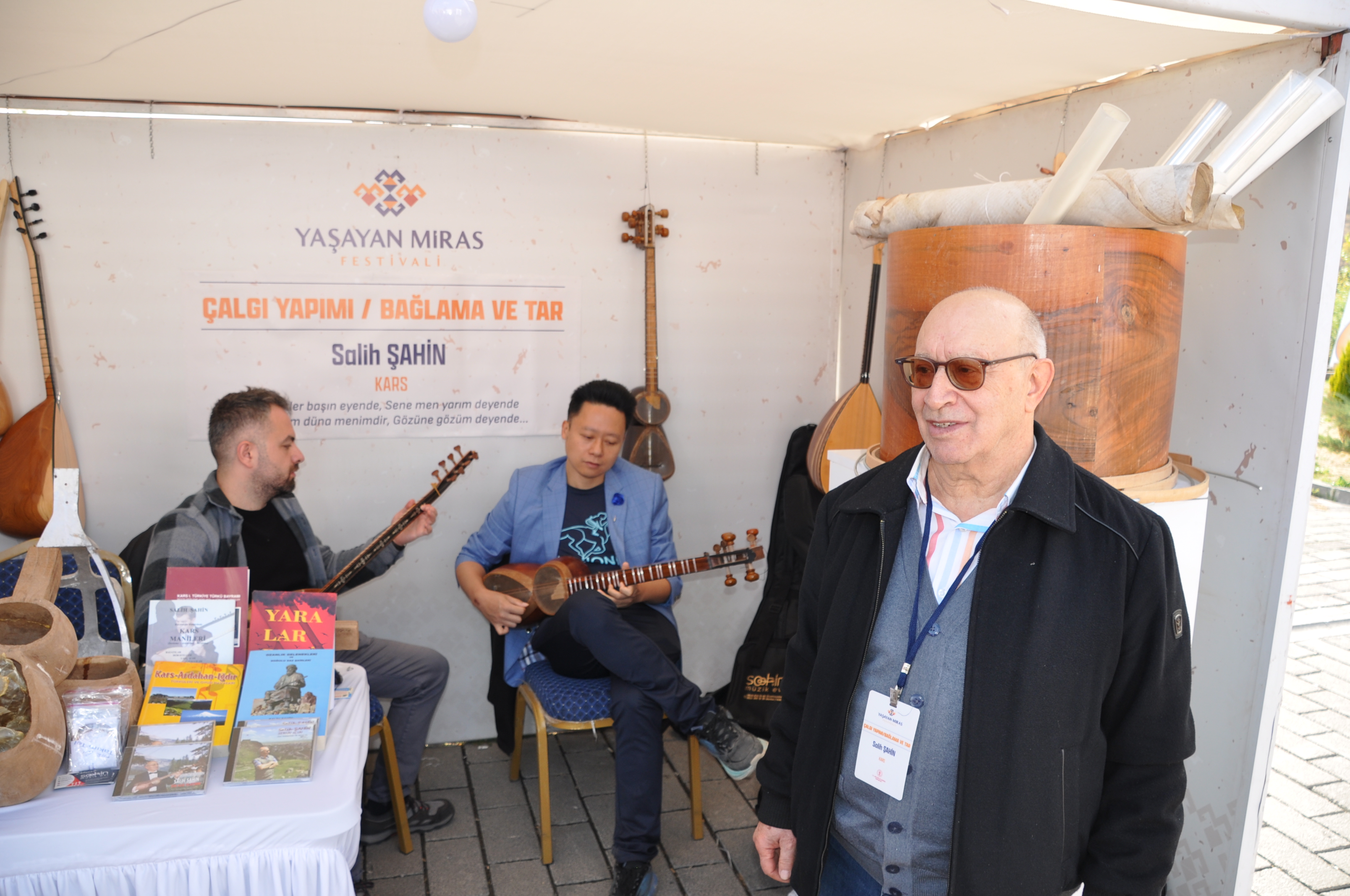 "Sazuta" ve "tar" resitali festivale renk kattı