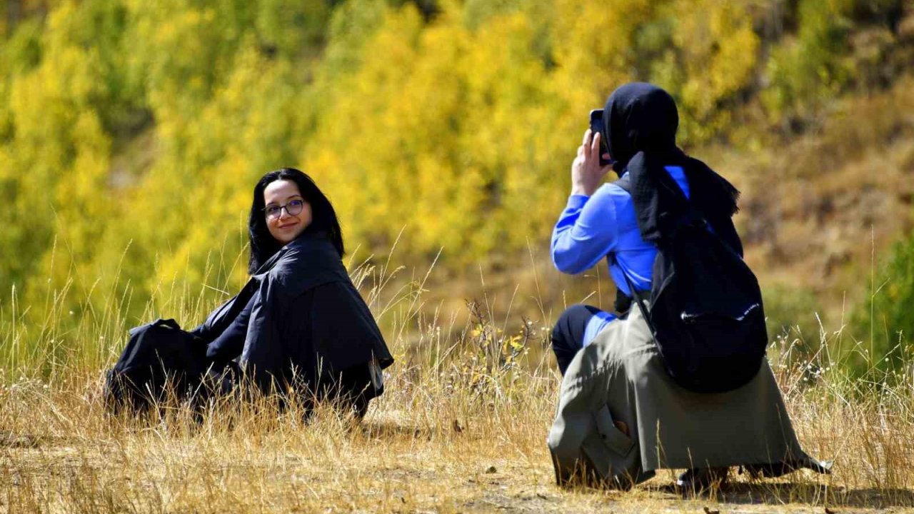 Sonbaharın büyüleyici renkleri Erzincan’ı sardı