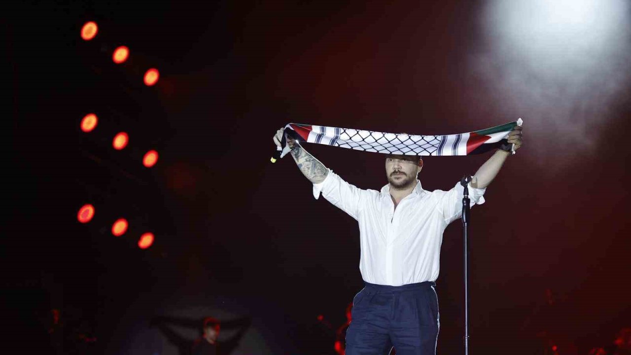 Sinan Akçıl’dan Filistin’e destek