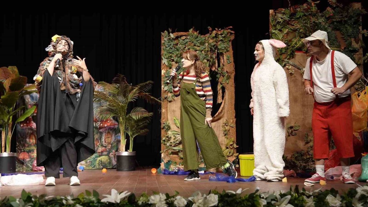 Başiskele’de kültür sanat sezonu "Orman Koruyucuları" ile açıldı