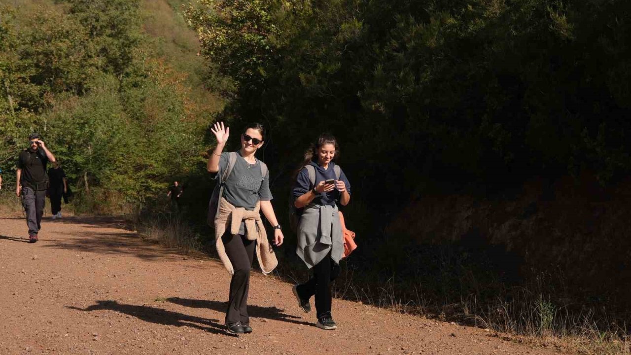 Tabiat aşıklarının Sakarya’daki klasiği sonbaharın muhteşem manzarasında başladı
