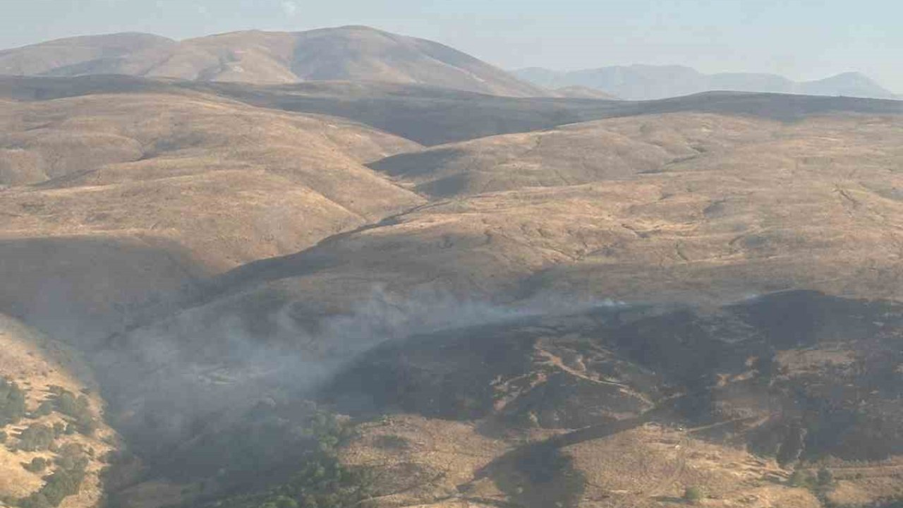 Elazığ’da kırsal alan yangını kontrol altına alındı