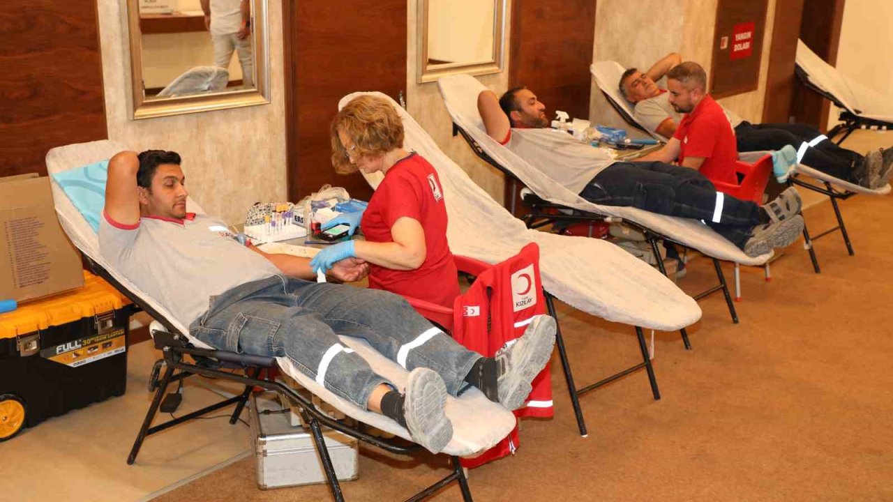 AOSB’de kan ve kök hücre bağışı kampanyasına yoğun ilgi