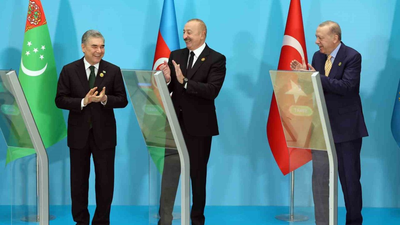 Cumhurbaşkanı Erdoğan, TDT liderleriyle Fuzuli’deki caminin temel atma törenine uzaktan katıldı