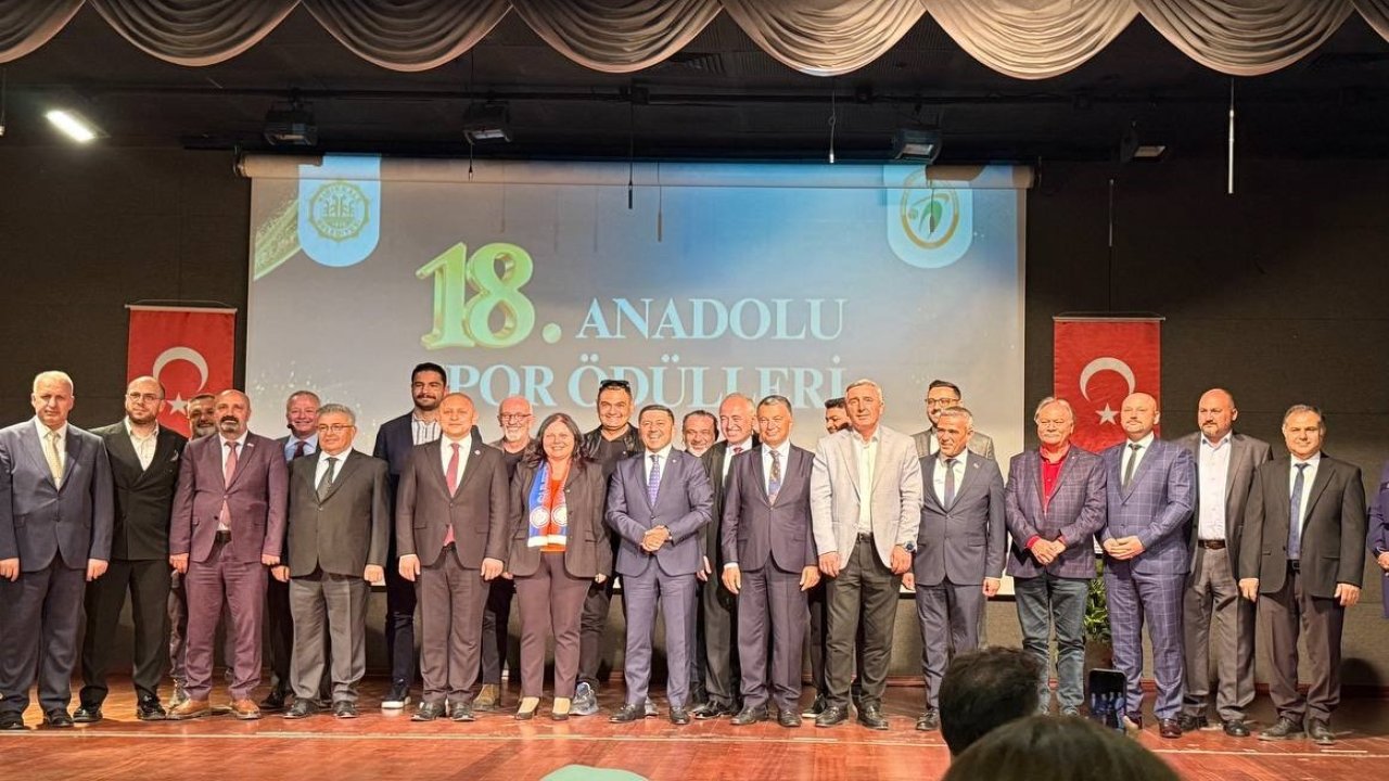 Başkan Çiftçi’ye "Yılın İlçe Belediye Başkanı" ödülü