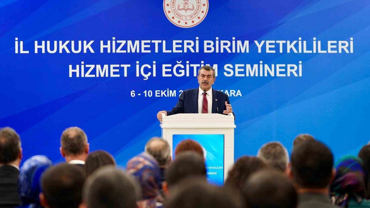 Bakan Tekin: "Hiçbir öğrencimizin geride kalmadığı bir eğitim sistemi inşa etmek için çaba gösteriyoruz"