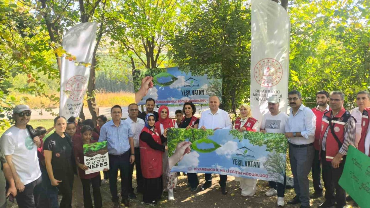 Diyarbakır’da ’yeşil vatan, temiz hava’ yürüyüşü