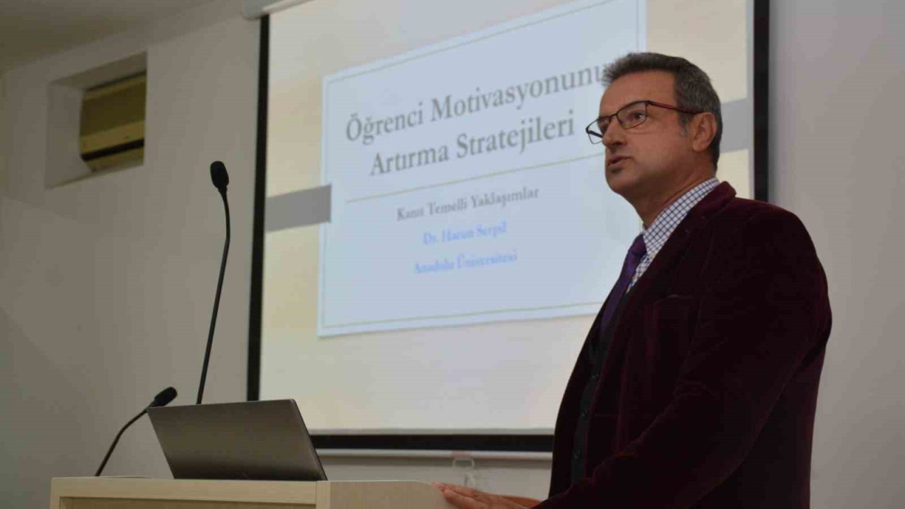 Eğitim Fakültesi’nde ’Öğrenci Motivasyonu Arttırma Teknikleri’ semineri düzenlendi