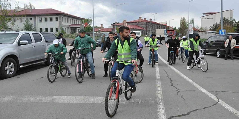 Kars’ta ‘Sağlık İçin Pedalla’ etkinliği