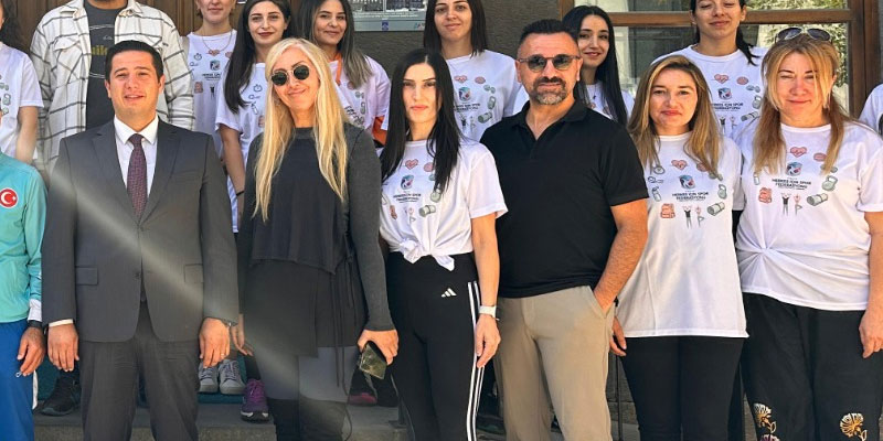 Yoga Kursiyerlerinden Ziyaret