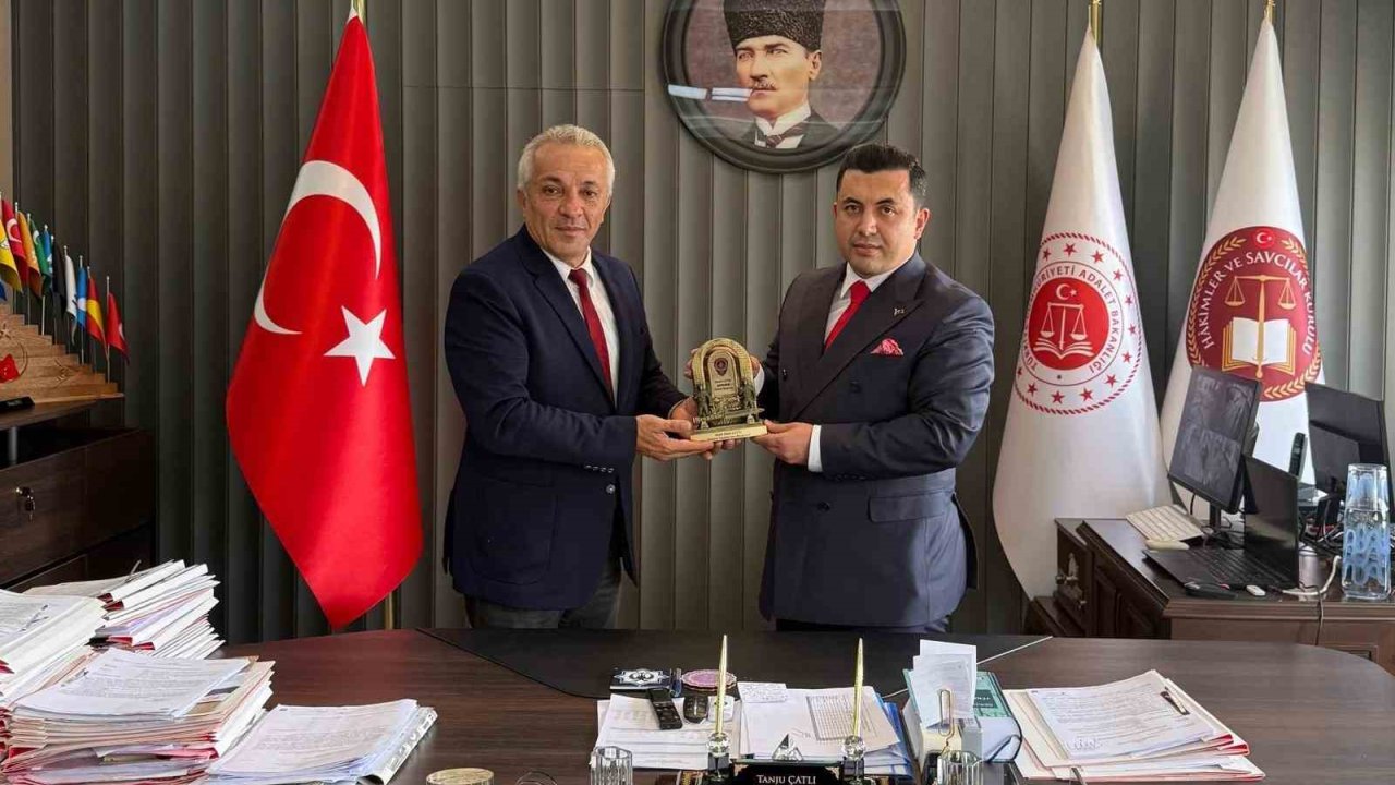 Anamur Başsavcısı Çatlı:"Bu vatan, canlarını gözünü kırpmadan feda eden kahramanlarımızın mirası üzerinde yükseliyor"