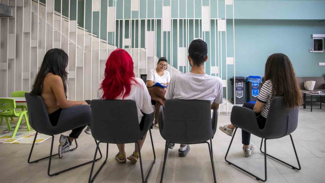 Mersin’de MERCİ merkezlerinden öğrencilere psikolojik destek