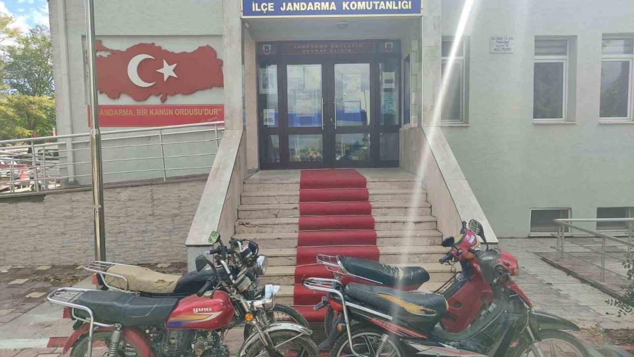 Motor ve şase numarası kazınmış 4 motosiklet ele geçirildi