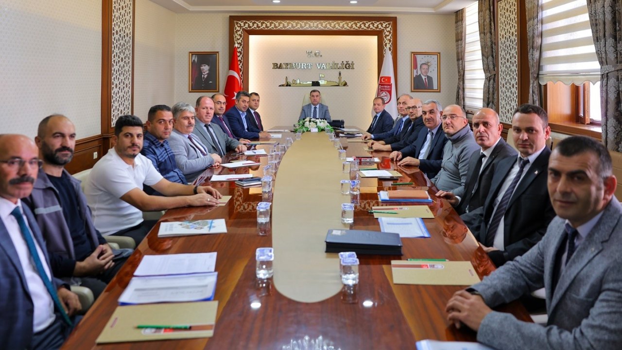 Köylerin altyapı ve hizmet ihtiyaçları toplantıda değerlendirildi