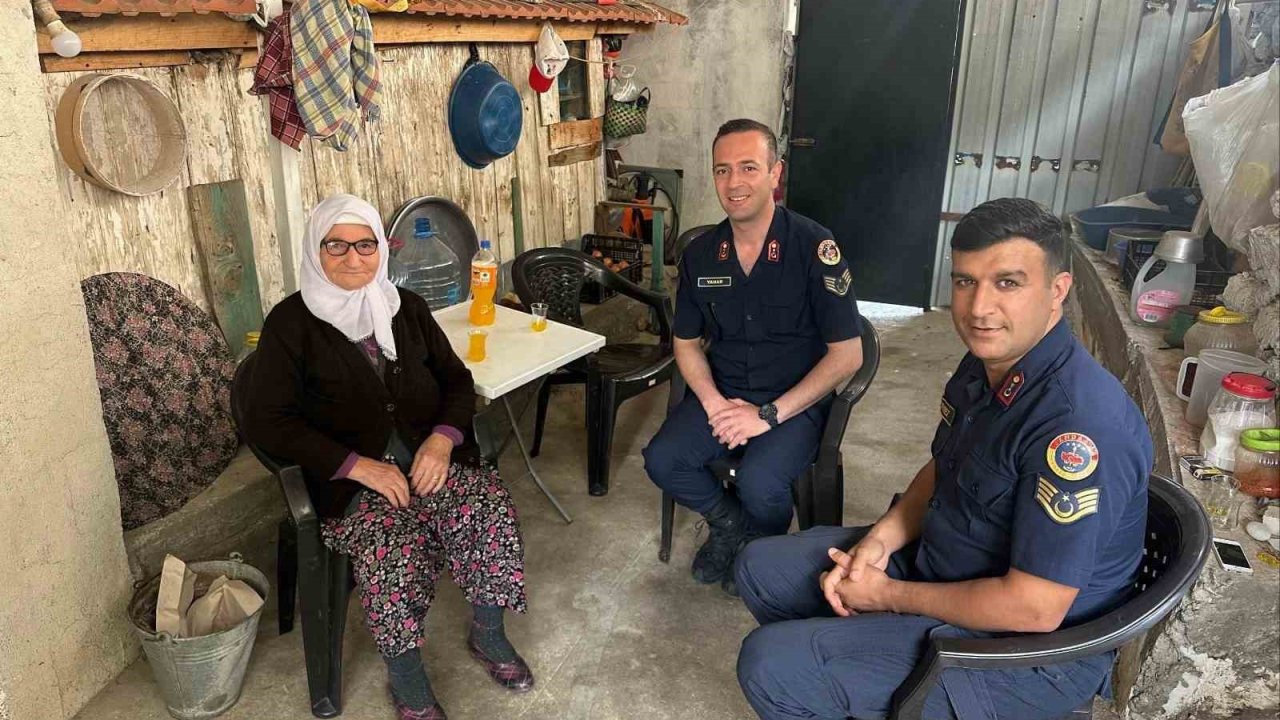 Jandarmadan gazi ve şehit ailelerine vefa