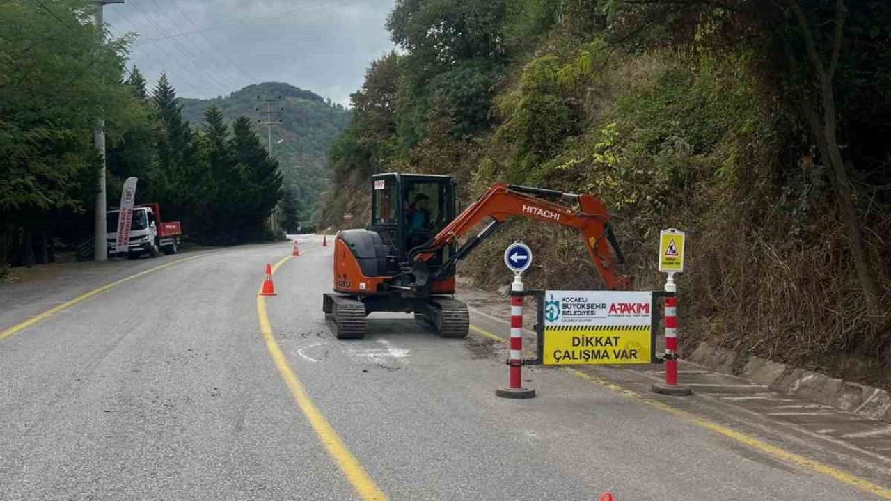 Muhtemel taşkınlara karşı V kanalları temizleniyor