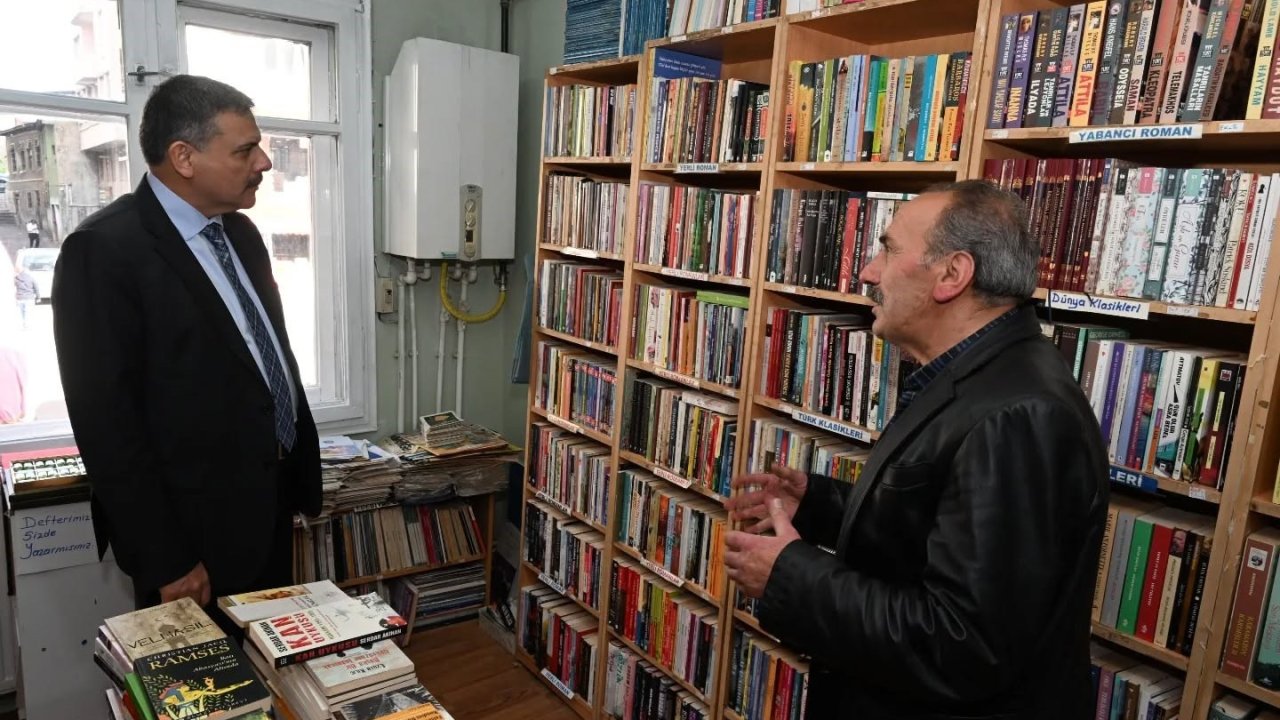 Vali Çiftçi’den, İnşirah Sahaf ve Kitabevine ziyaret