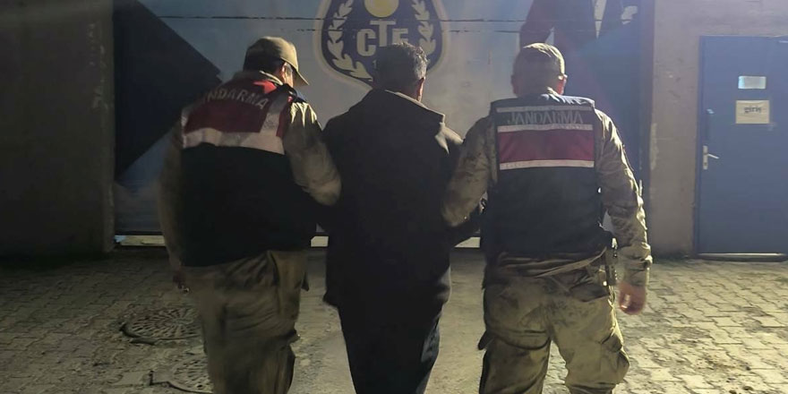 Kars'ta dolandırıcılıktan aranan şahıs yakalandı