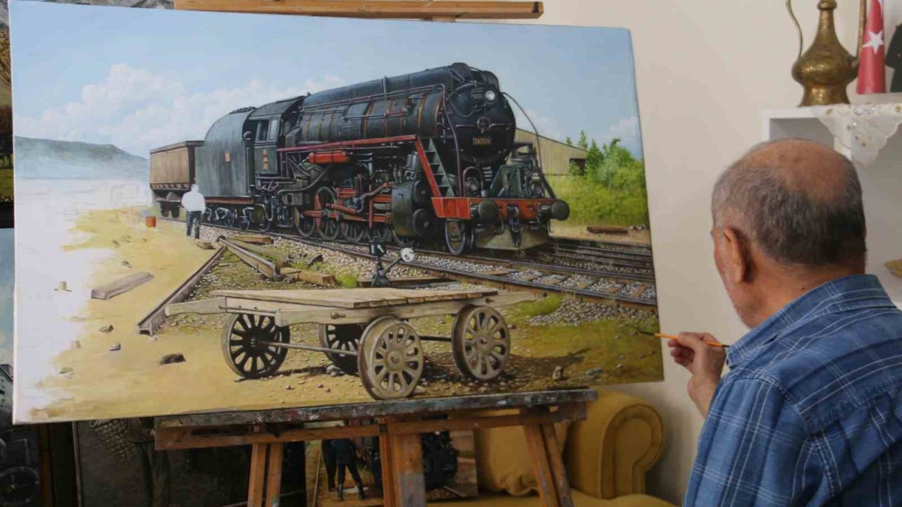 Demir yollarından emekli oldu, hiç bitmeyen tren sevgisini yaptığı tablolarda yaşatıyor