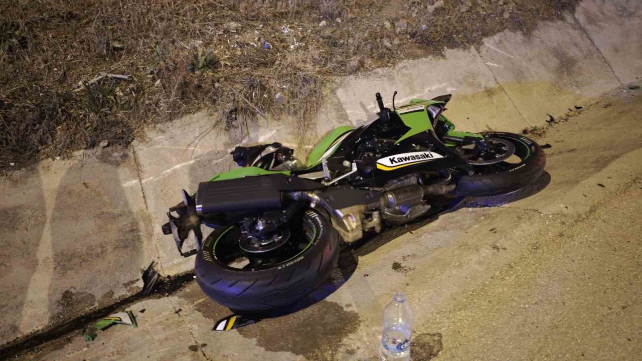 Bilecik’te hafifi ticari araç ile motosiklet çarpıştı; 1 yaralı