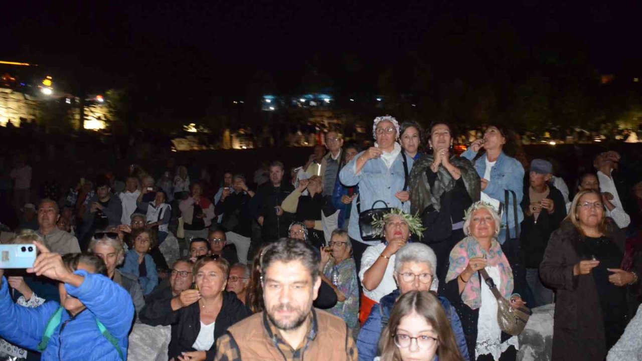 Didim Zeytin Festivali’nde ’zeytinyağı tadım rekoru’ yenilendi