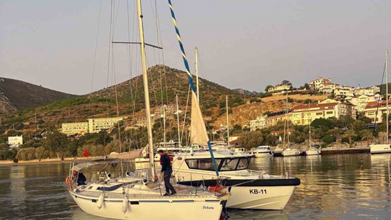Datça’da yelkenli teknede 42 düzensiz göçmen ve 2 göçmen kaçakçısı yakalandı