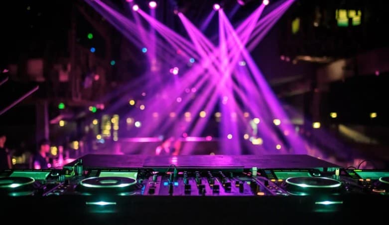 Kıbrıs Geceleri: Eğlencenin Kalbi Alayköy'de Atıyor