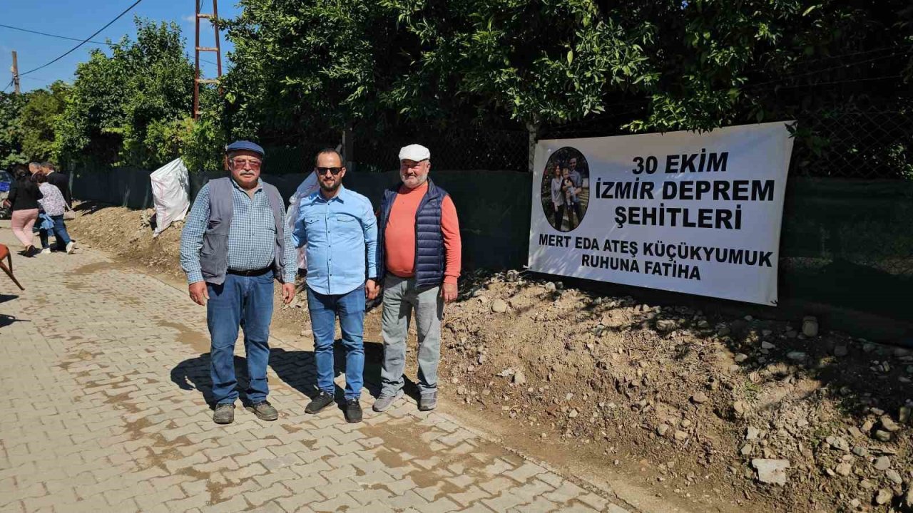 Atça’da geleneksel hayır şehitlere adandı, paramotor gösterisi ise ilgi topladı