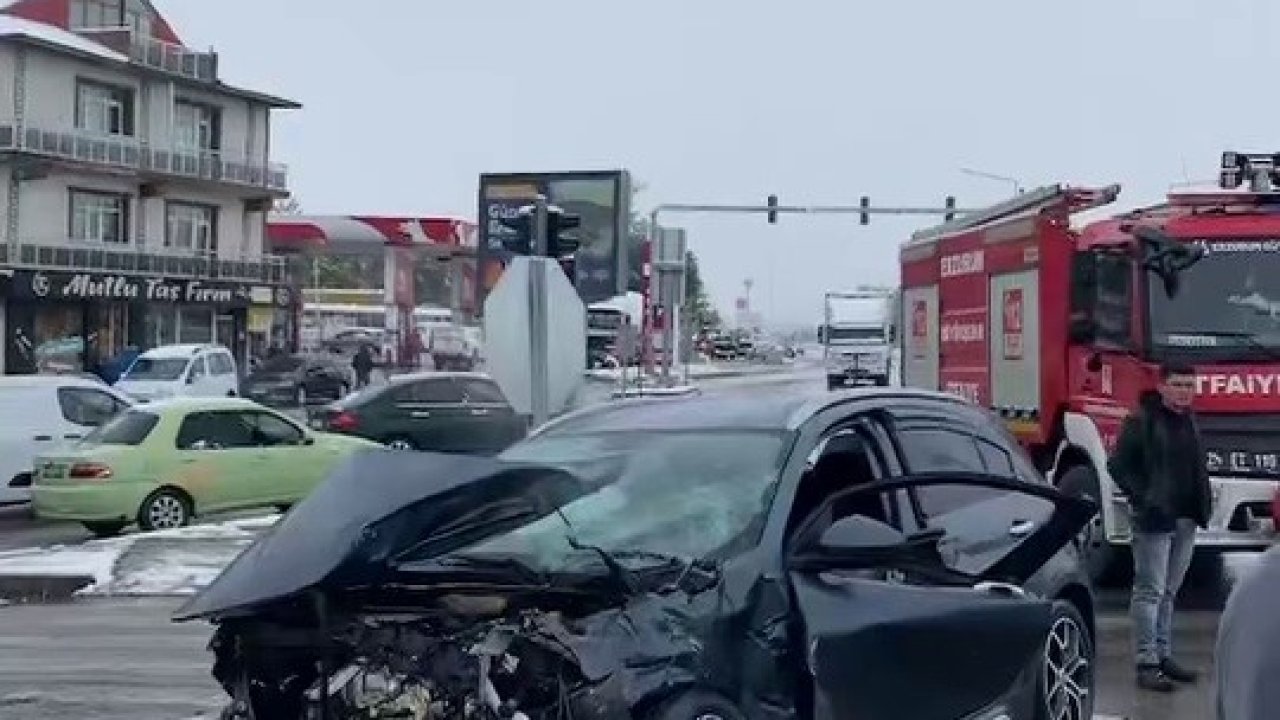 Kar yağışı trafik kazalarına neden oldu