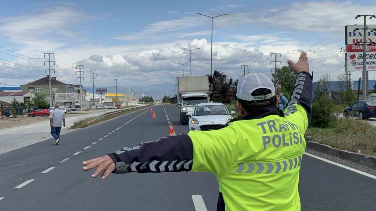 Düzce’de denetimlerde 218 araç trafikten men edildi