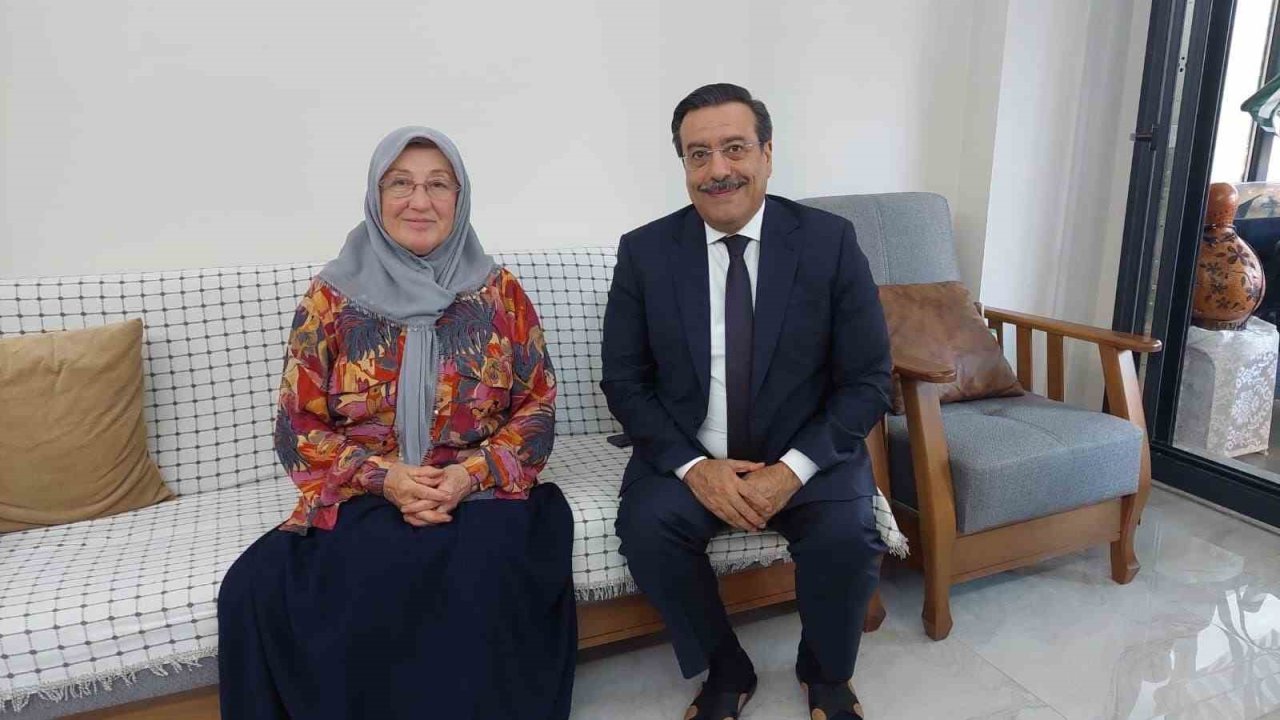 Burhaniye Kaymakamı Atilla, şehit ailesini ziyaret etti