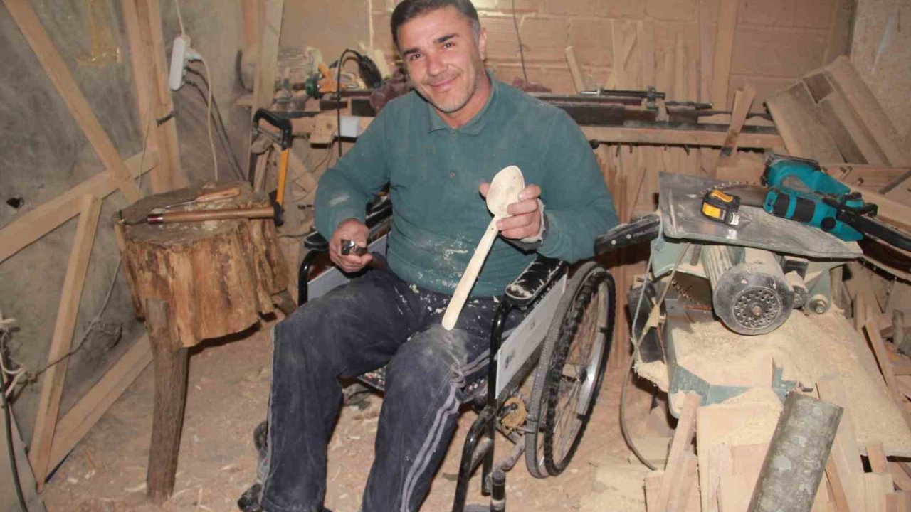 Tekerlekli sandalyeye mahkum kaldı, hayata küsmedi