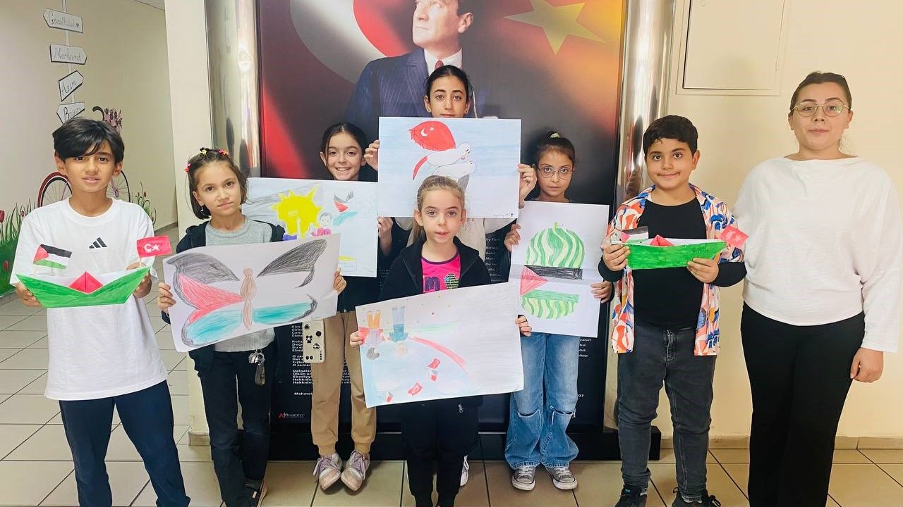 Aydın’da gençlerden Gazze’de yaşananlara sanatla dikkat çekti