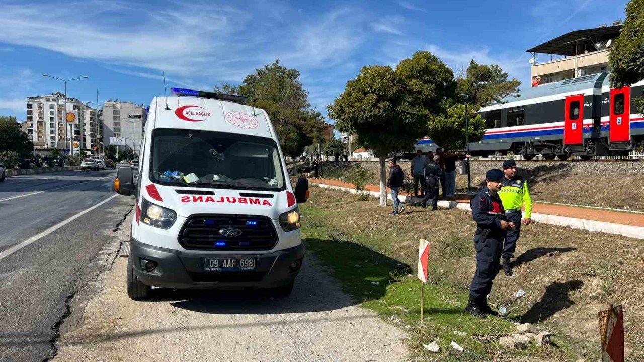 İncirliova’da trenin çarptığı yaşlı kadın ağır yaralandı