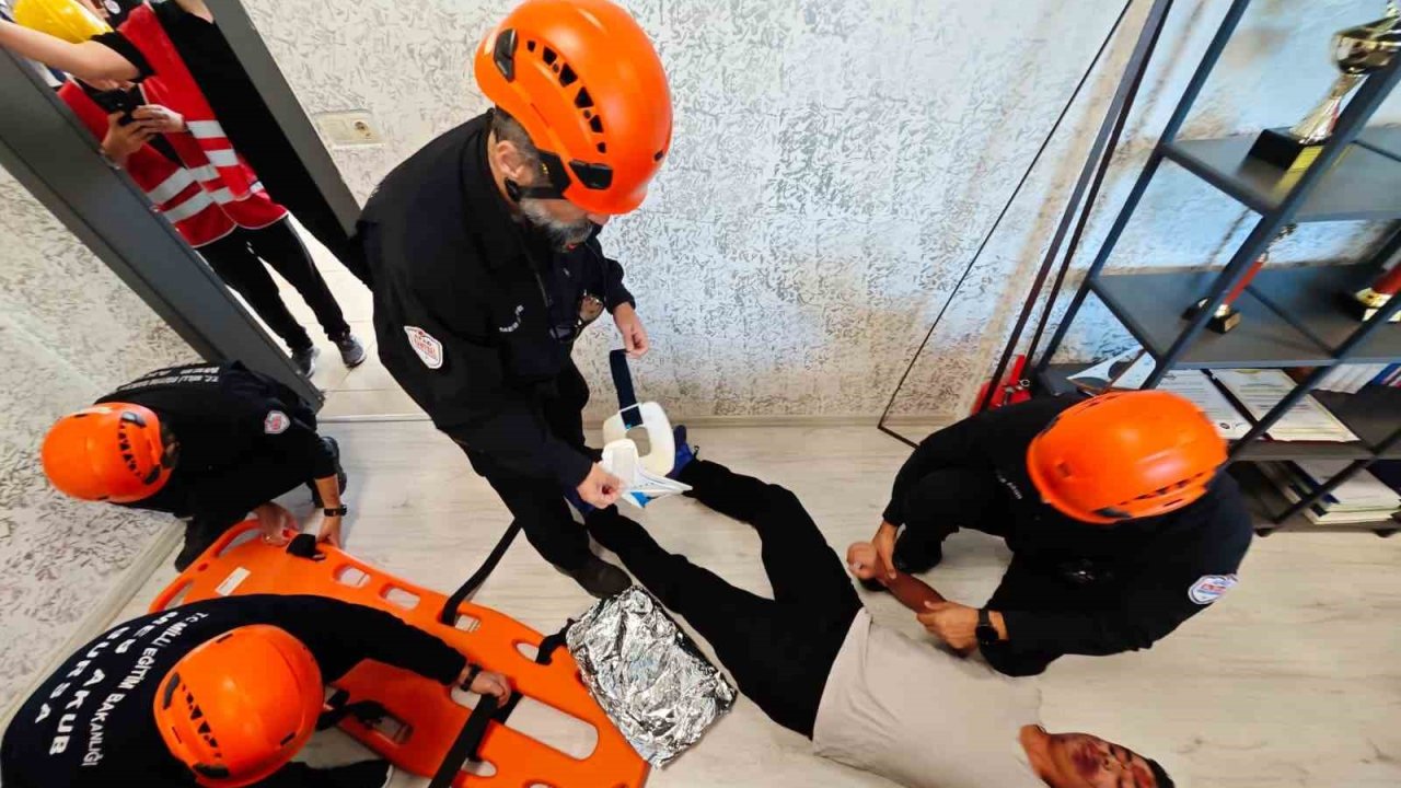 Bursa’da gerçeğini aratmayan tatbikat