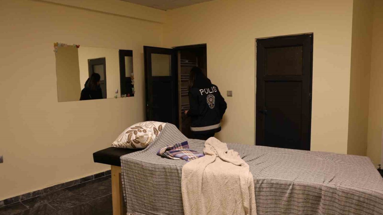 Nevşehir’de masaj salonuna fuhuş operasyonu: 5 gözaltı, 6 mağdur kadın kurtarıldı