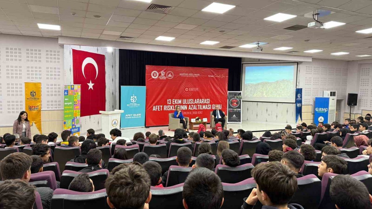 Öğrenci ve yetişkinlere afet eğitimi