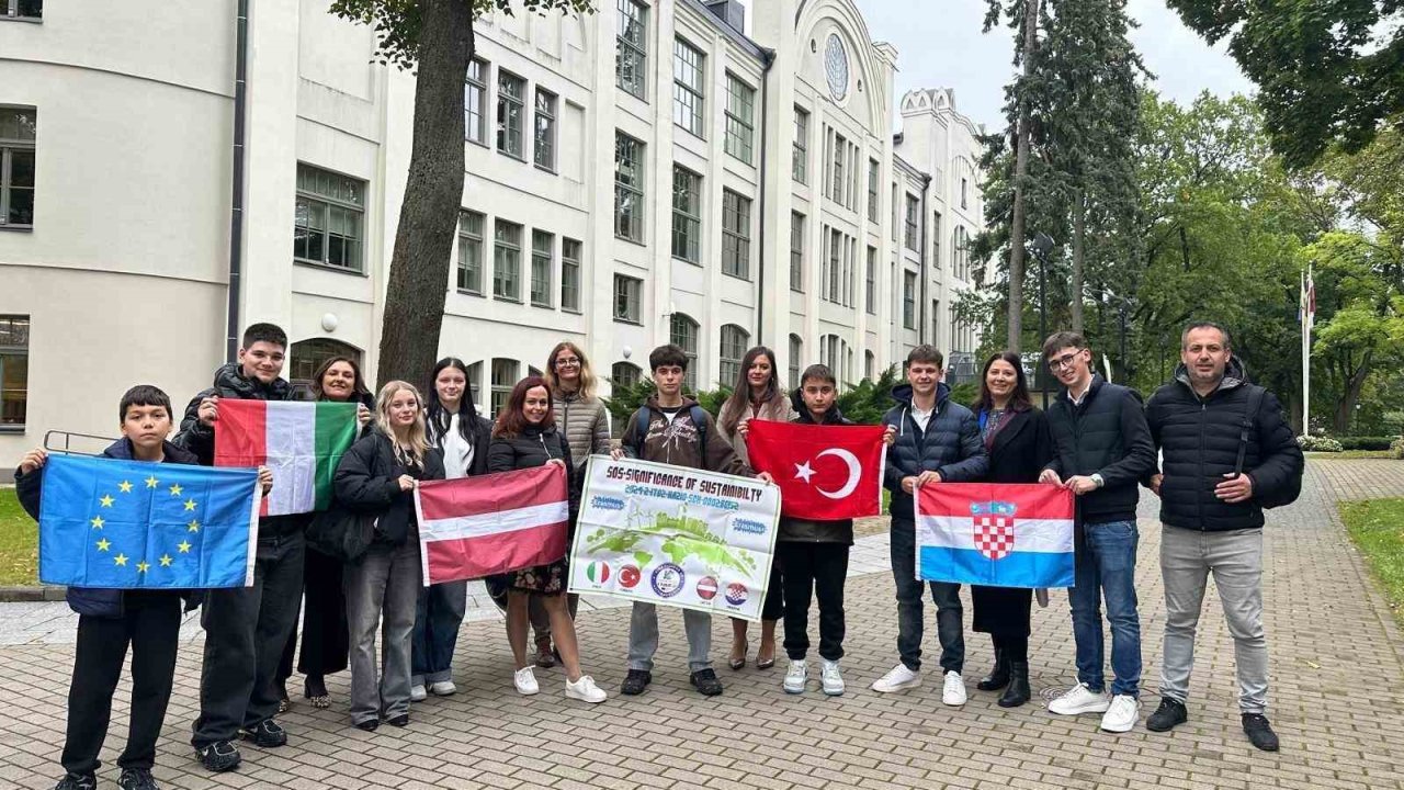 Gediz Altınkent Ortaokulu, Erasmus+ projesiyle Letonya’da