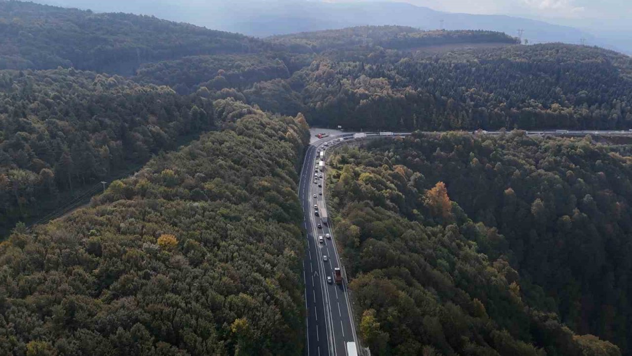 Bolu Dağı Tüneli’nde yapılan çalışmalar kara yolundaki trafiği artırdı