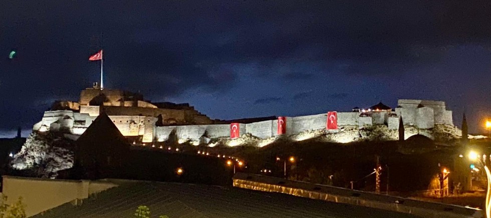 Kars Kalesinin ışıklandırması, Özel idare tarafından  yenilendi