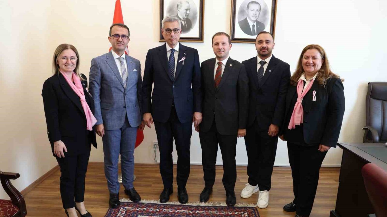 Bursa Kanserle Savaş Derneği’nden Sağlık Bakanı Memişoğlu’na ziyaret