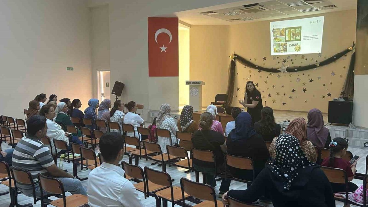 Mersin’de annelere madde bağımlılığıyla mücadele eğitimi