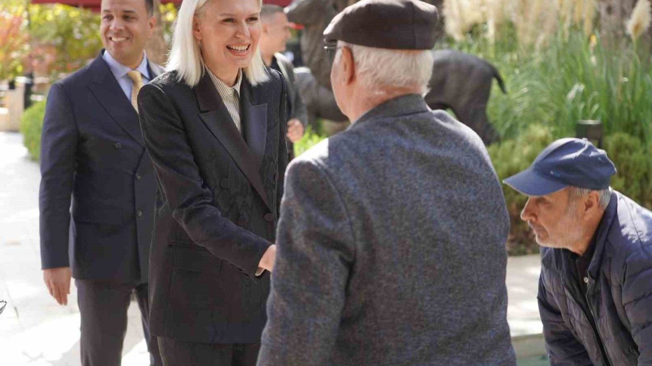 Başkanı Subaşı, çarşı esnafı ve vatandaşlarla buluştu