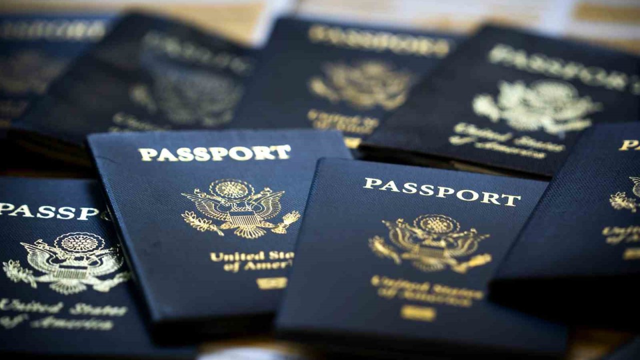 ABD, suikasta uğrayan sağcı aktivist Kirk hakkında olumsuz paylaşım yapan 6 yabancının vizesini iptal etti