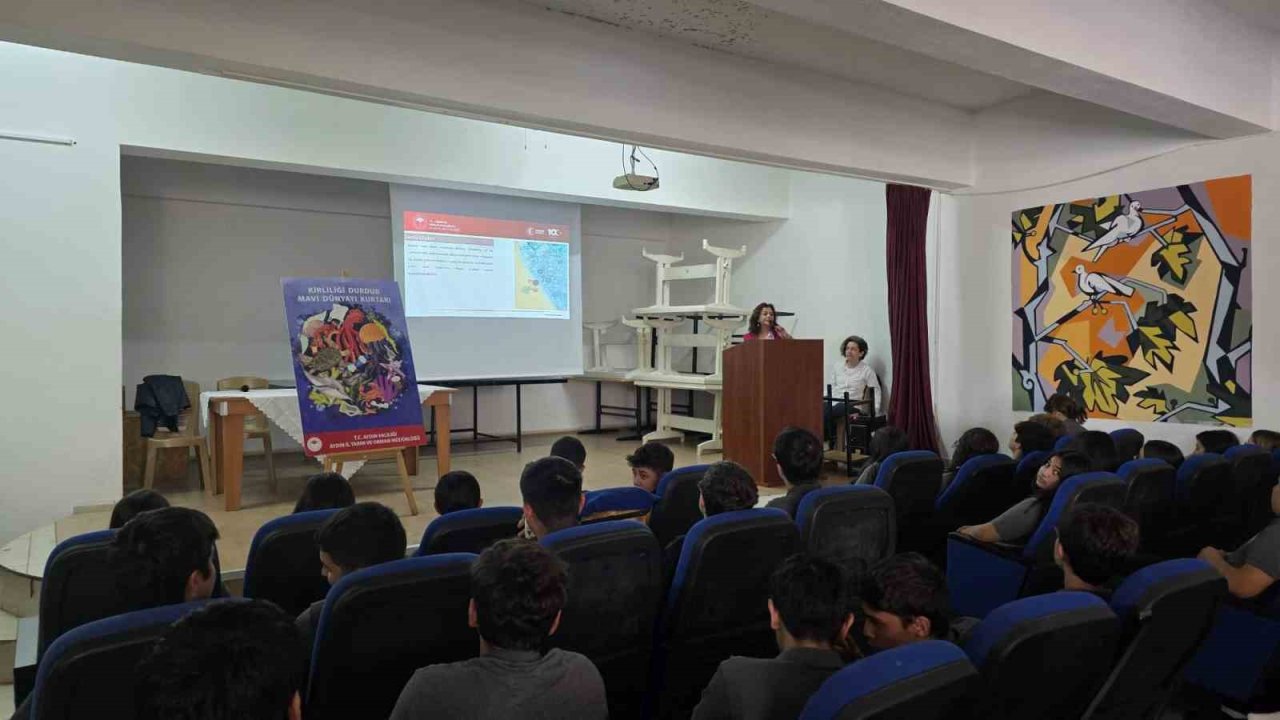 Didim’de öğrencilere su ürünleri ve deniz temizliği anlatıldı