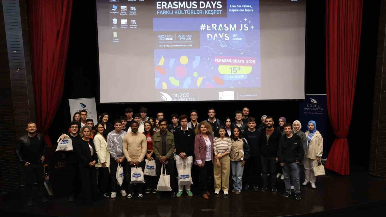 Düzce Üniversitesi’nde ülkelerini tanıttılar